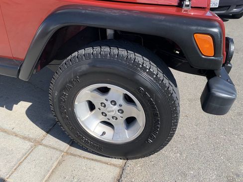 Used 1998 Jeep Wrangler SE image 9