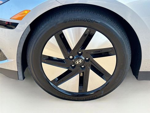 Used 2024 Hyundai Ioniq 6 SE image 31