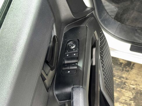 Certified 2025 Toyota Tacoma SR RWD image 21