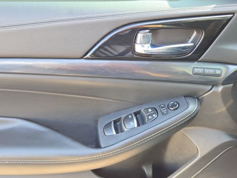 Used 2023 Nissan Maxima Platinum w/ Sport Mat Group FWD image 19