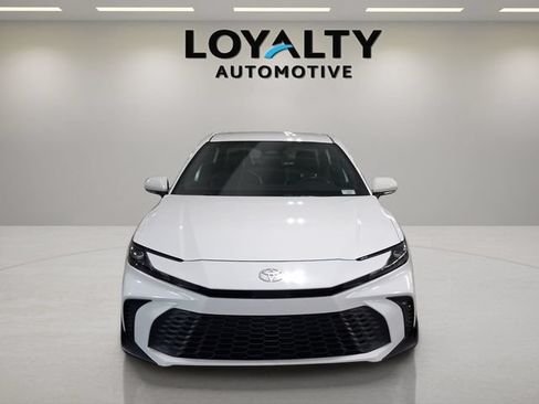 Used 2025 Toyota Camry SE FWD image 8