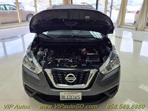 Used 2019 Nissan Kicks S FWD image 10