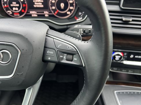 Used 2020 Audi Q5 2.0T Premium Plus w/ Premium Plus Package image 29