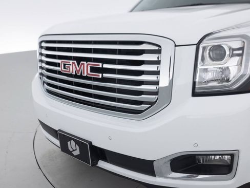 Used 2018 GMC Yukon XL SLT w/ Premium Edition AWD/4WD image 16