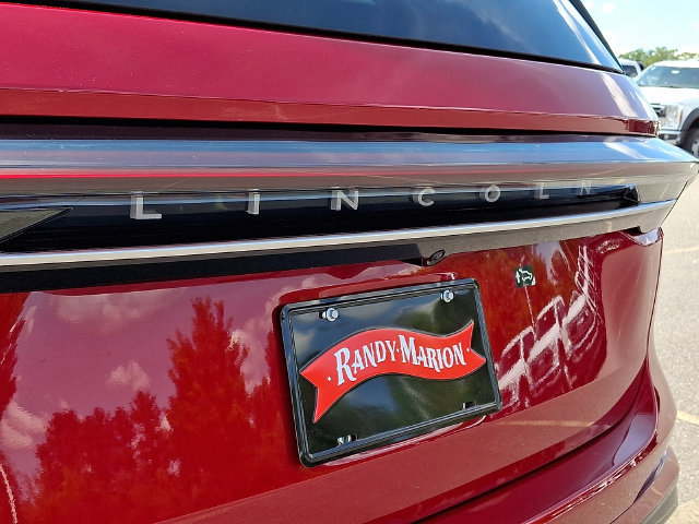 New 2026 Lincoln Nautilus Reserve w/ Jet Appearance Package AWD/4WD image 12