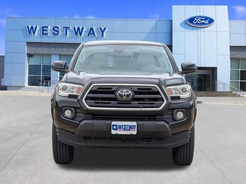 Used 2019 Toyota Tacoma SR5 image 8