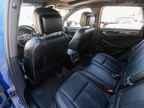 Used 2020 Porsche Macan image 25