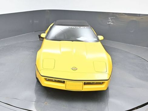 Used 1990 Chevrolet Corvette Convertible RWD image 18