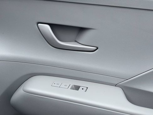 Certified 2024 Hyundai Kona SE FWD image 38