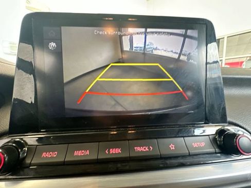 Certified 2023 Kia Forte LXS w/ LXS Technology Package image 24