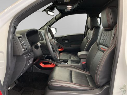 Used 2023 Nissan Frontier PRO-4X w/ Pro-4X Premium Package AWD/4WD image 9