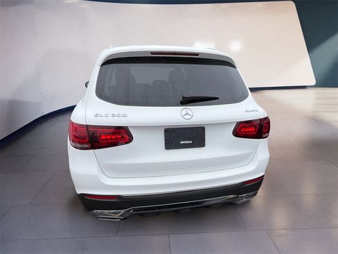 Certified 2022 Mercedes-Benz GLC 300 4MATIC w/ Premium Package Lite image 4