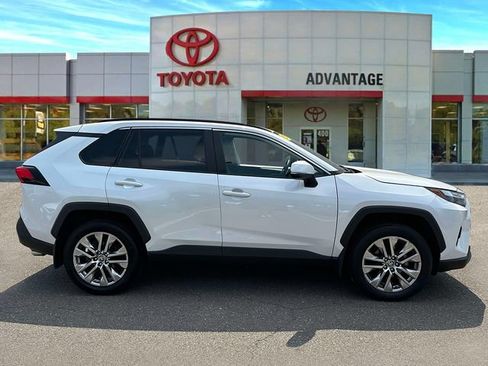 Used 2023 Toyota RAV4 XLE Premium AWD/4WD image 2