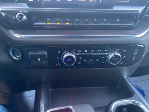 Used 2023 GMC Sierra 1500 SLT w/ SLT Premium Plus Package image 23