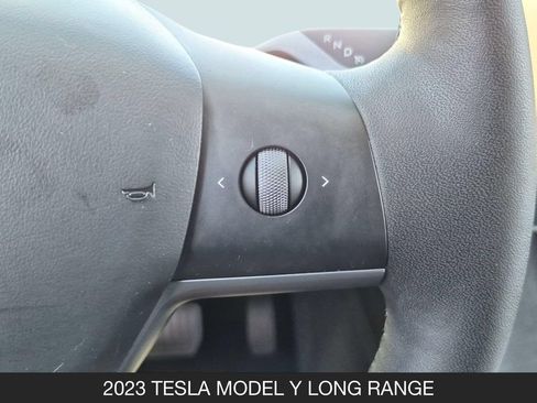 Used 2023 Tesla Model Y Long Range AWD/4WD image 19