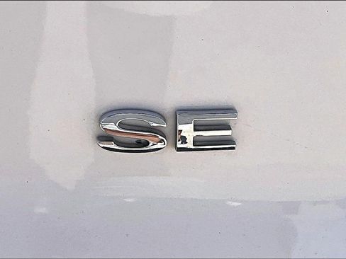 Used 2021 Ford EcoSport SE w/ SE Convenience Package FWD image 8