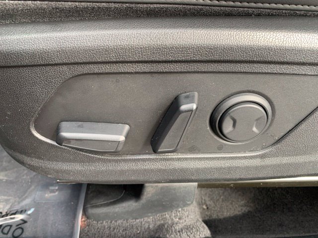 Used 2025 Kia Sorento S AWD/4WD image 12