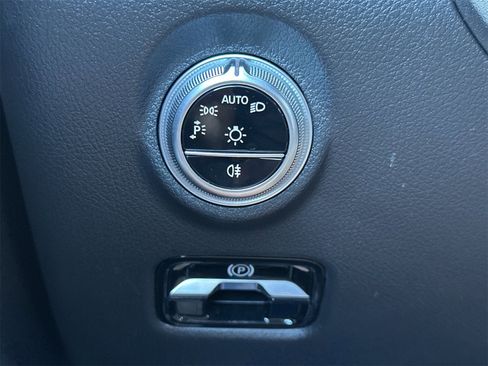 Certified 2025 Mercedes-Benz C 300 4MATIC Sedan image 31