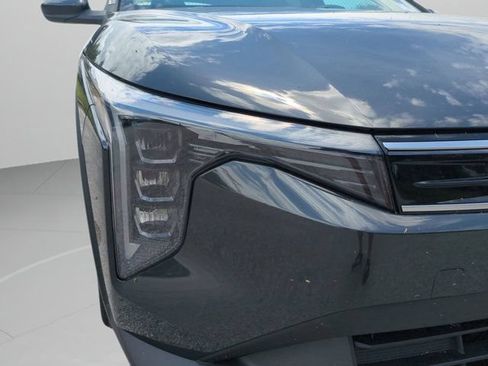 Certified 2025 Kia K4 EX FWD image 57