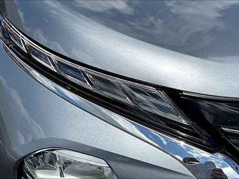 Used 2023 Mitsubishi Outlander SE AWD/4WD image 7