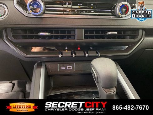 Used 2024 Chevrolet Colorado Trail Boss AWD/4WD image 22