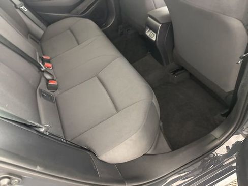 Used 2025 Toyota Corolla LE image 28