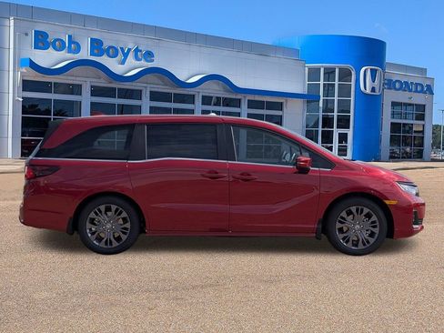 New 2026 Honda Odyssey Touring image 6