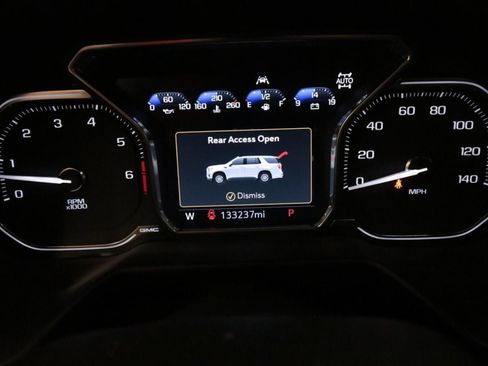 Used 2021 GMC Yukon XL AT4 w/ Technology Package AWD/4WD image 23