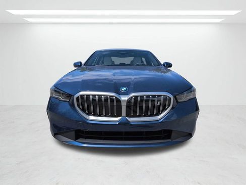 New 2026 BMW i5 eDrive40 w/ Premium Package image 9