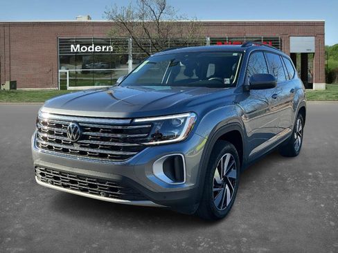 Used 2024 Volkswagen Atlas SE image 1