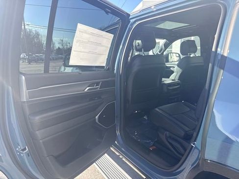 New 2026 Jeep Grand Wagoneer Limited image 15