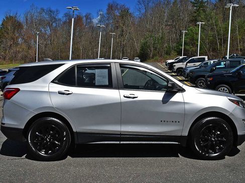 Used 2021 Chevrolet Equinox LS AWD/4WD image 6