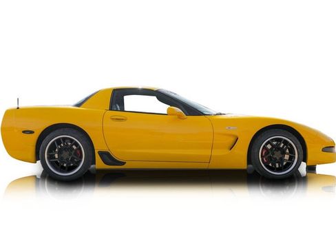 Used 2003 Chevrolet Corvette Z06 w/ Memory Package, 3 Drivers RWD image 2