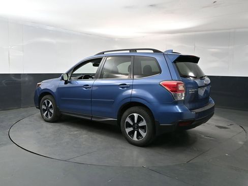 Used 2018 Subaru Forester 2.5i Limited AWD/4WD image 3