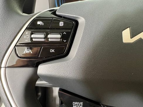 New 2026 Kia Niro LX FWD image 24