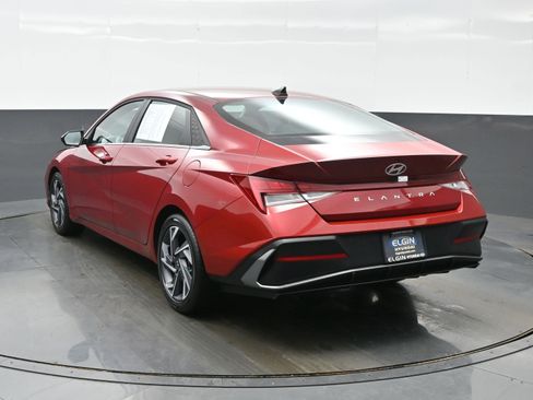 Certified 2025 Hyundai Elantra SEL w/ Cargo Package image 4