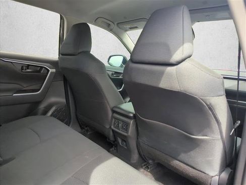 Certified 2025 Toyota RAV4 LE image 25