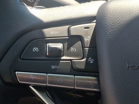 Used 2025 Cadillac XT6 Premium Luxury AWD/4WD image 23