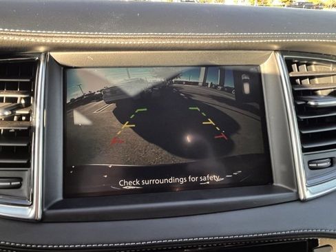 Certified 2025 INFINITI QX50 Luxe image 18