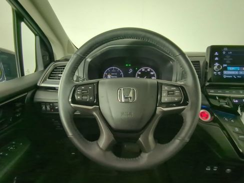 Used 2025 Honda Odyssey Elite image 25