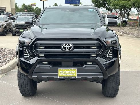 Used 2025 Toyota Tacoma SR image 7