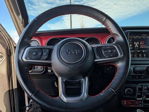 Used 2022 Jeep Wrangler Unlimited Rubicon image 15