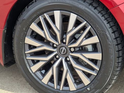 Used 2023 Nissan Altima 2.5 SV image 9