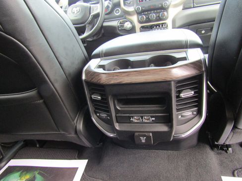 Used 2019 RAM 1500 Laramie image 21