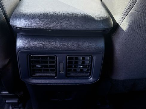 Used 2024 Toyota RAV4 LE AWD/4WD image 22