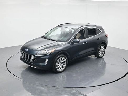 Certified 2022 Ford Escape Titanium w/ Titanium Elite Package image 45