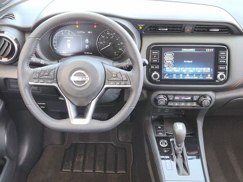 Used 2024 Nissan Kicks SR w/ SR Premium Package FWD image 21