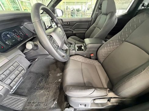 New 2026 Toyota Tacoma SR5 AWD/4WD image 17