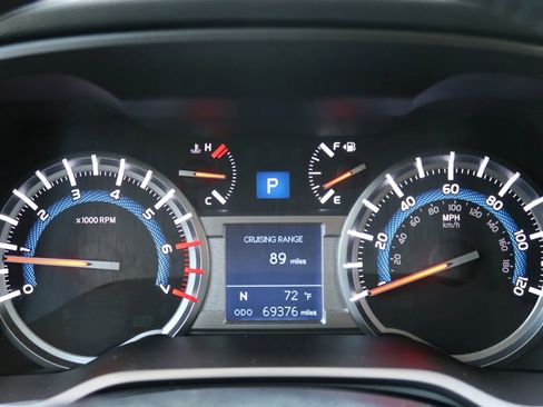 Used 2017 Toyota 4Runner TRD Off-Road Premium AWD/4WD image 36
