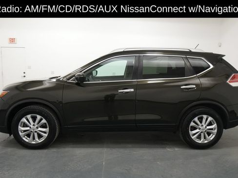 Used 2016 Nissan Rogue SV w/ SV Premium Package FWD image 4